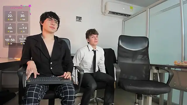 DemonFoxx online show from May 2, 12:32 pm