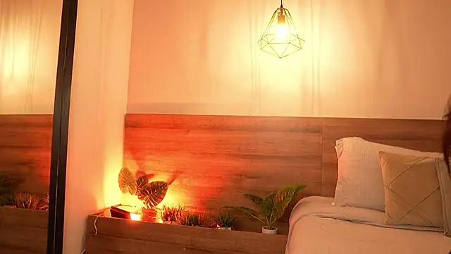 Snapshot of Charlotte_Rossee chatting on July 17, 1:51 pm Charlotte Rossee online show from July 17, 1:51 pm