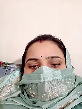 Snapshot of khushibaby85 chatting on May 5, 6:27 pm khushibaby85 online show from May 5, 6:27 pm