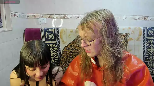 Snapshot of Jinnbooky chatting on June 23, 12:47 pm Jinnbooky online show from June 23, 12:47 pm