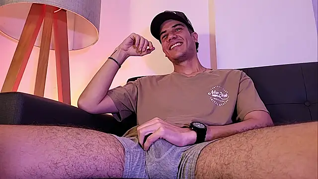 Snapshot of Derek_stud_ chatting on June 17, 5:10 am Derek stud online show from June 17, 5:10 am