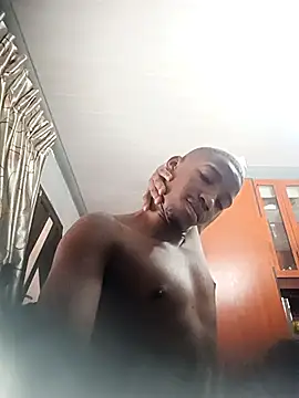 Lovelybouyy online show from April 23, 9:30 am