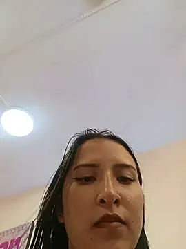 Snapshot of EmmyCastillo chatting on June 6, 3:50 pm EmmyCastillo online show from June 6, 3:50 pm