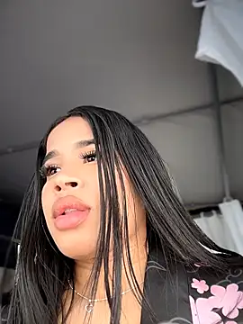 Snapshot of EmmaExoticaXXX chatting on June 18, 9:30 pm EmmaExoticaXXX online show from June 18, 9:30 pm