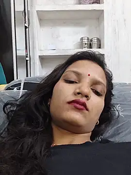 Snapshot of SS_sanjna chatting on June 13, 5:05 am SS sanjna online show from June 13, 5:05 am