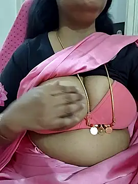 Snapshot of Nayana_456 chatting on June 25, 10:09 am Nayana 456 online show from June 25, 10:09 am