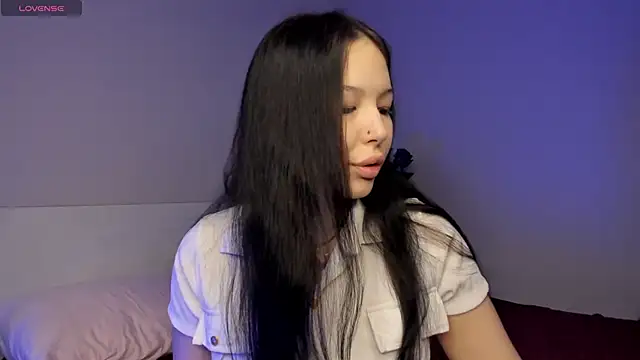 Snapshot of missinfull chatting on May 15, 1:29 pm missinfull online show from May 15, 1:29 pm