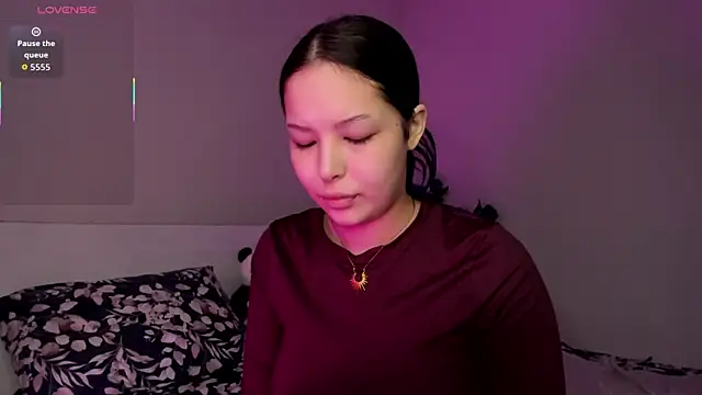 Snapshot of missinfull chatting on May 24, 1:38 pm missinfull online show from May 24, 1:38 pm