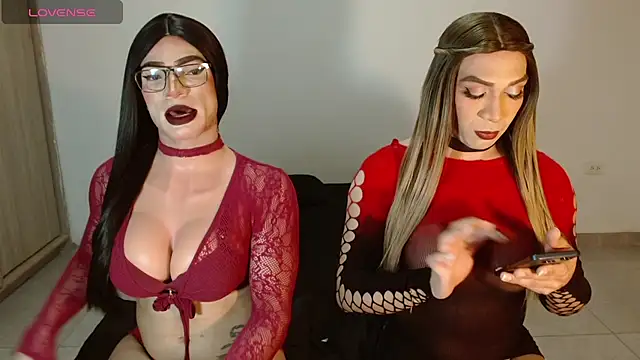 Snapshot of Brune_vs_blonde chatting on June 6, 2:38 am Brune vs blonde online show from June 6, 2:38 am