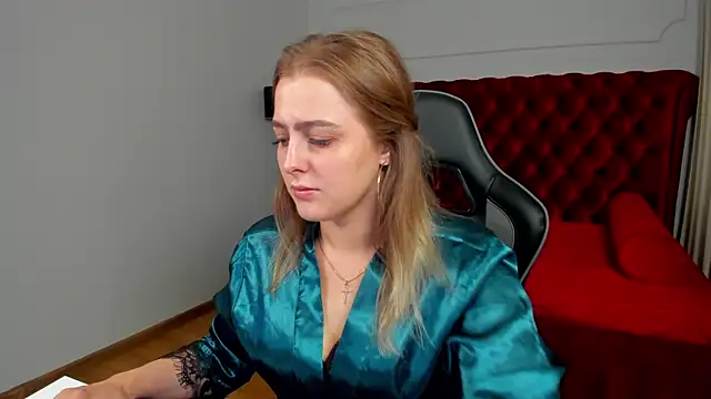EllaBells online show from July 17, 5:14 am