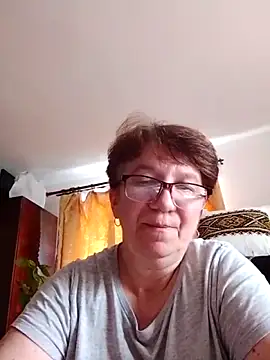 Snapshot of KetQueen101 chatting on May 11, 2:45 pm KetQueen101 online show from May 11, 2:45 pm