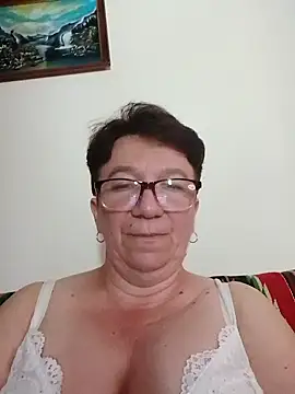 Snapshot of KetQueen101 chatting on June 13, 7:28 am KetQueen101 online show from June 13, 7:28 am