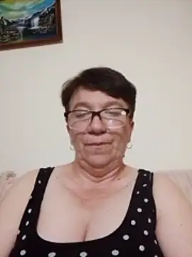 Snapshot of KetQueen101 chatting on June 18, 8:57 pm KetQueen101 online show from June 18, 8:57 pm