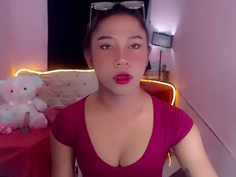 Snapshot of URsexyLylia chatting on July 2, 3:07 pm URsexyLylia online show from July 2, 3:07 pm