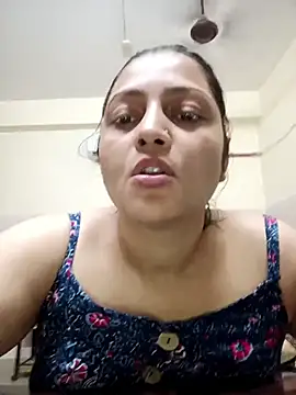 Snapshot of Aayaat__ chatting on May 22, 6:31 am Aayaat online show from May 22, 6:31 am