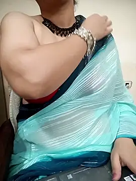 Snapshot of Aayaat__ chatting on June 5, 4:41 am Aayaat online show from June 5, 4:41 am