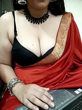 Snapshot of Aayaat__ chatting on June 20, 6:16 am Aayaat online show from June 20, 6:16 am