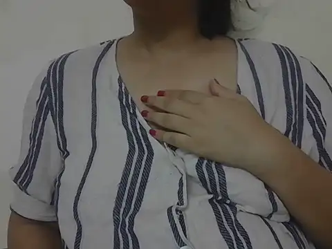 Snapshot of Aayaat__ chatting on July 14, 4:34 pm Aayaat online show from July 14, 4:34 pm