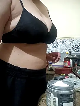 Snapshot of Aayaat__ chatting on July 28, 8:43 am Aayaat online show from July 28, 8:43 am