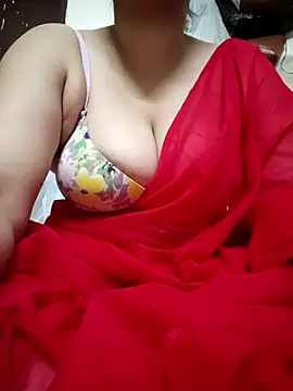 Snapshot of Aayaat__ chatting on August 4, 7:16 pm Aayaat online show from August 4, 7:16 pm