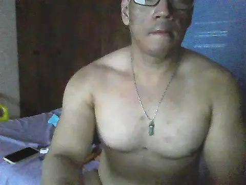 Snapshot of bvllnox chatting on May 12, 6:32 am bvllnox online show from May 12, 6:32 am