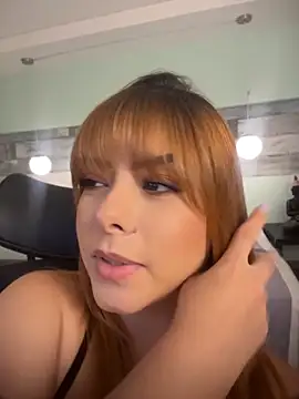 Snapshot of SweettVal_ chatting on June 5, 3:40 pm SweettVal online show from June 5, 3:40 pm