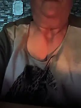 Snapshot of KICIA10 chatting on May 19, 7:20 pm KICIA10 online show from May 19, 7:20 pm