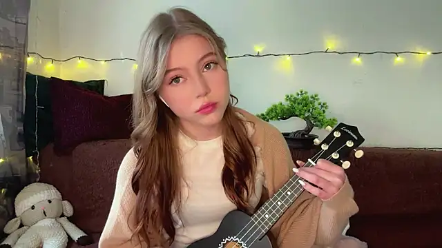 AlberthaBudd online show from April 27, 8:01 am