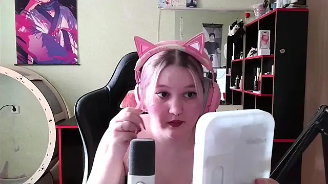 ZoyaMek online show from April 25, 6:05 am