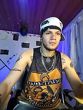 Snapshot of FonixXBelialX chatting on May 27, 12:07 am FonixXBelialX online show from May 27, 12:07 am
