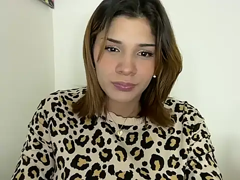 Snapshot of Im__molly6 chatting on June 12, 11:25 pm Im molly6 online show from June 12, 11:25 pm