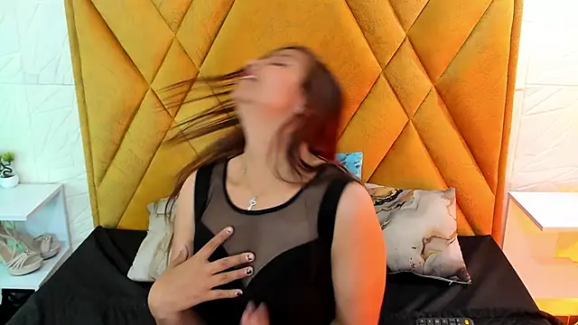 AmbersRouse online show from April 24, 9:06 pm