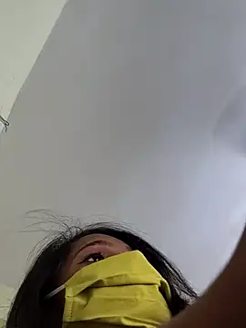 Niya  online show from April 25, 3:20 pm