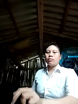 Snapshot of lanngoc2 chatting on May 4, 11:23 pm lanngoc2 online show from May 4, 11:23 pm
