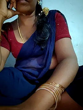 Snapshot of Tamil_Hot_HoneyBee chatting on June 20, 5:49 pm Tamil Hot HoneyBee online show from June 20, 5:49 pm