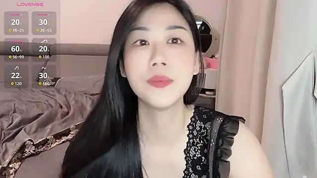 Snapshot of F-Yuwei chatting on June 5, 8:09 am F-Yuwei online show from June 5, 8:09 am