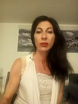 Snapshot of Ambra84 chatting on May 18, 9:53 pm Ambra84 online show from May 18, 9:53 pm