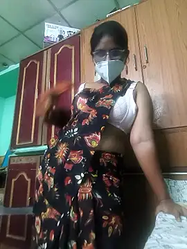 Snapshot of Sameera-sexy chatting on May 1, 7:18 pm Sameera-sexy online show from May 1, 7:18 pm