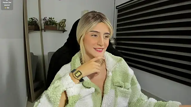 Snapshot of Jessica_lisbon chatting on May 1, 2:32 pm Jessica lisbon online show from May 1, 2:32 pm