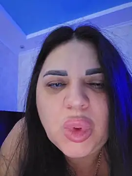 Snapshot of -CUTE-EVVIL- chatting on April 26, 7:44 pm -CUTE-EVVIL- online show from April 26, 7:44 pm