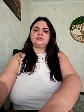 Snapshot of -CUTE-EVVIL- chatting on May 8, 5:57 am -CUTE-EVVIL- online show from May 8, 5:57 am