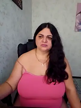Snapshot of -CUTE-EVVIL- chatting on May 12, 4:48 pm -CUTE-EVVIL- online show from May 12, 4:48 pm