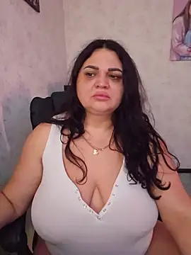 Snapshot of -CUTE-EVVIL- chatting on May 26, 5:31 pm -CUTE-EVVIL- online show from May 26, 5:31 pm