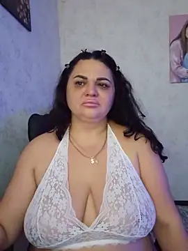 Snapshot of -CUTE-EVVIL- chatting on June 7, 6:44 pm -CUTE-EVVIL- online show from June 7, 6:44 pm
