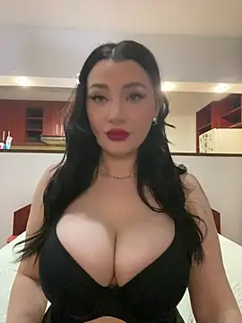 AylaSparkk online show from May 1, 10:25 pm