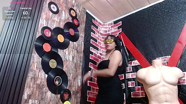 Snapshot of Dominatriz_Arlette chatting on June 9, 7:47 pm Dominatriz Arlette online show from June 9, 7:47 pm