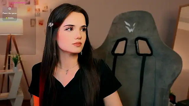serenenov online show from June 16, 7:38 pm