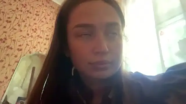 Snapshot of Chloooee chatting on July 29, 9:18 am Chloooee online show from July 29, 9:18 am