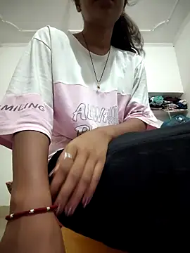 Snapshot of ESHA-LOVE chatting on May 5, 11:02 pm ESHA-LOVE online show from May 5, 11:02 pm