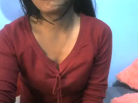 Snapshot of sharmeeli_sima chatting on May 2, 6:13 pm sharmeeli sima online show from May 2, 6:13 pm